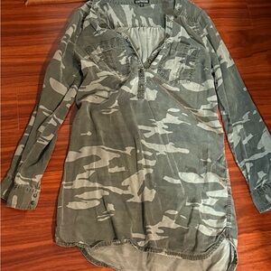 Express Oversized Green Camouflage Button-Down Shirt